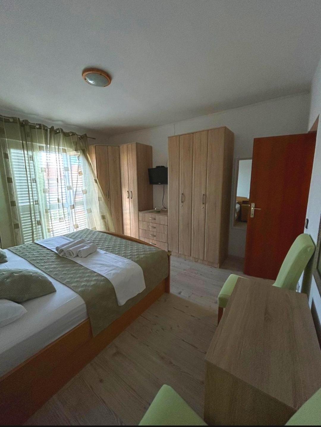 Apartmani Niki Hvar Hvar Town Buitenkant foto