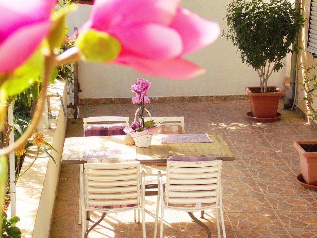Apartmani Niki Hvar Hvar Town Buitenkant foto